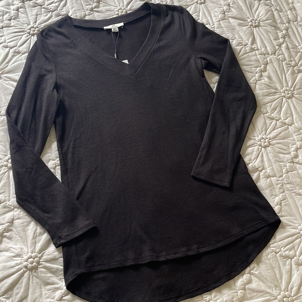 Halston Black Long Sleeve Tunic Lightweight Knit Pullover Size Small